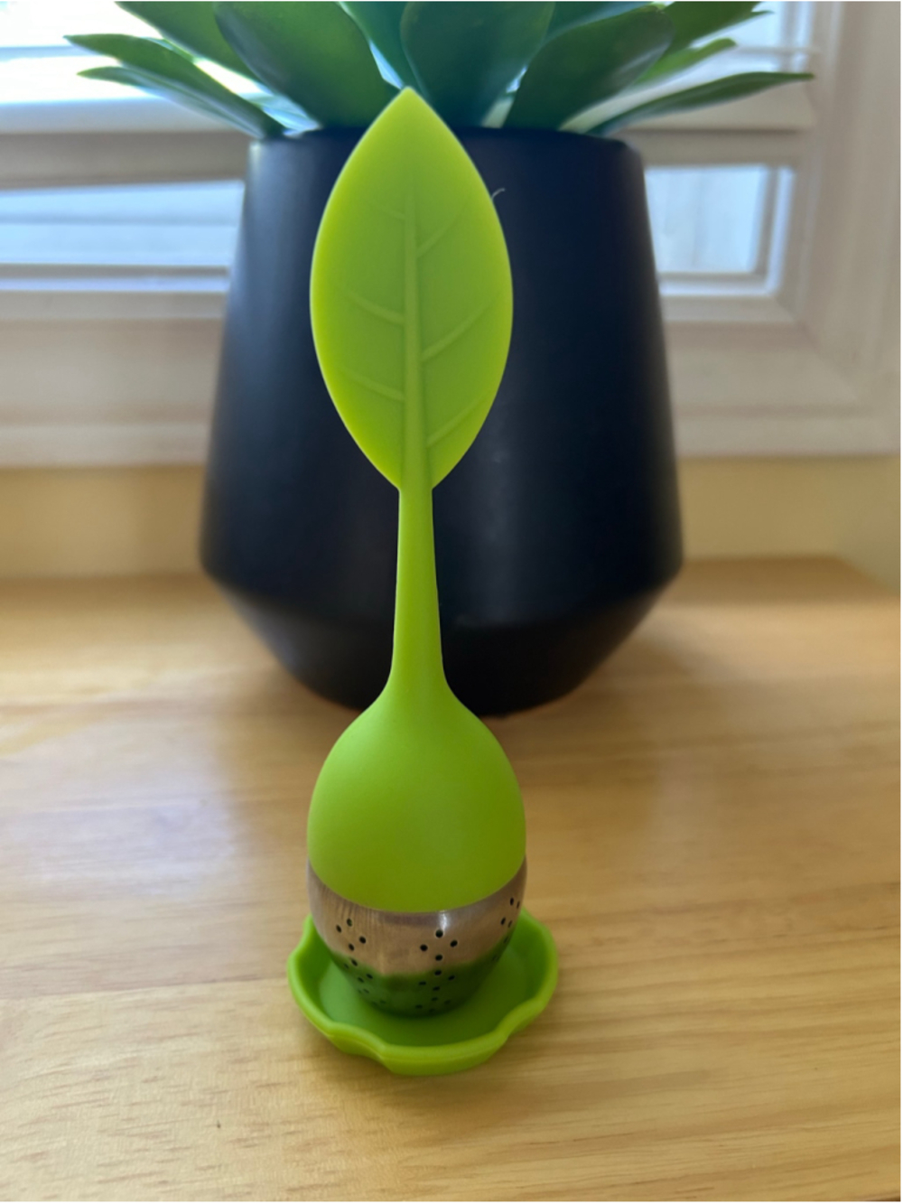 FREE with purchase Tea Infuser Green Silver Kitchen Accessory Leaf Design